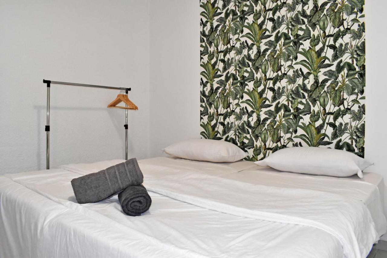 La Marina Hostel Alicante Buitenkant foto